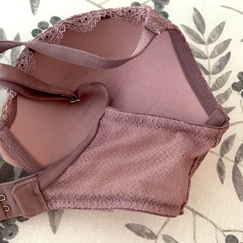 Victoria's Secret Push Up Bra Violet 32 D cup Lace - Picture 4 of 5